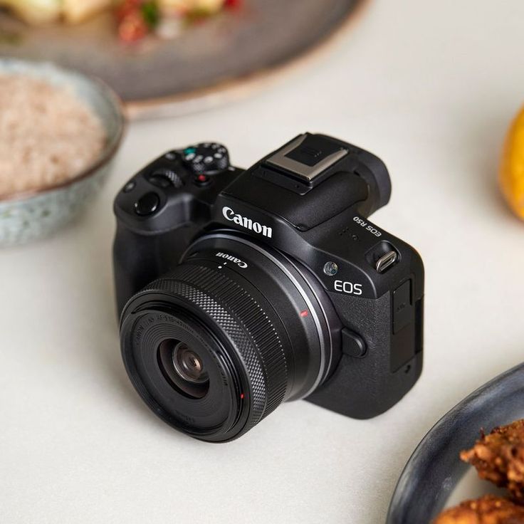 Canon R50