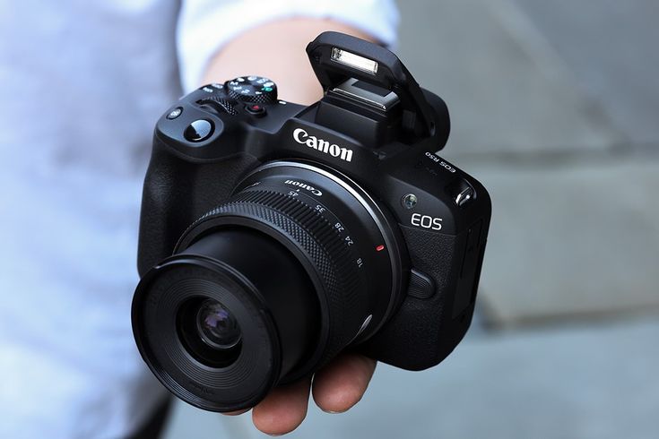 Canon R50