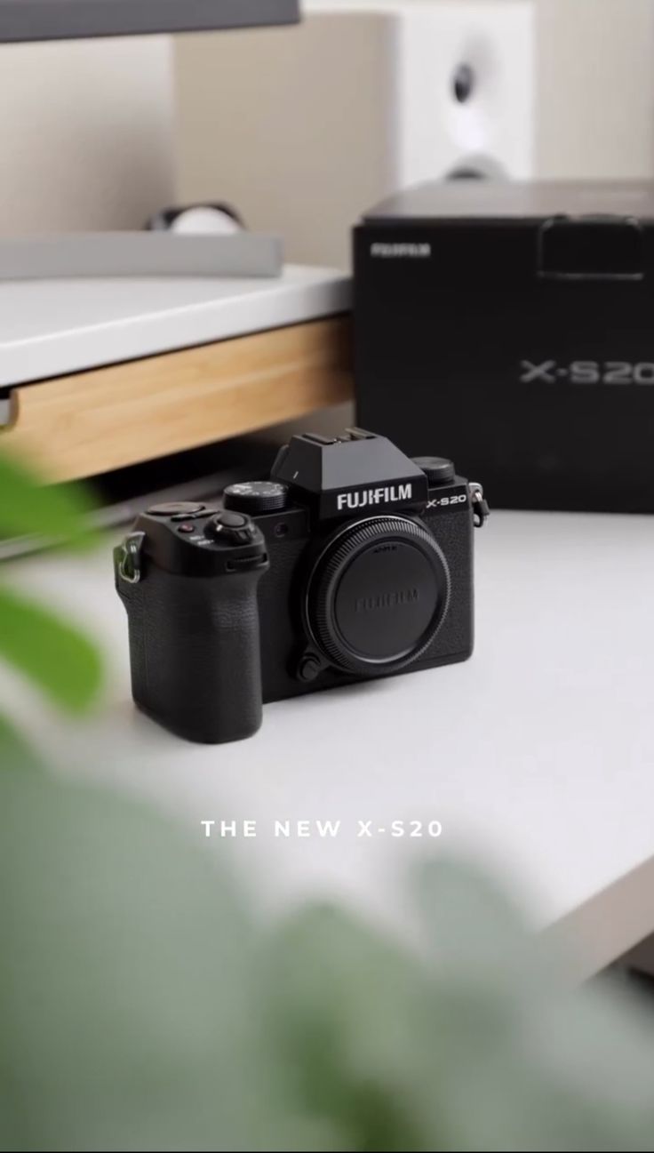 Fujifilm X100V